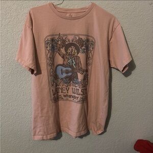 Wrangler Lainey Wilson Graphic T-Shirt in Pink Oversize small
